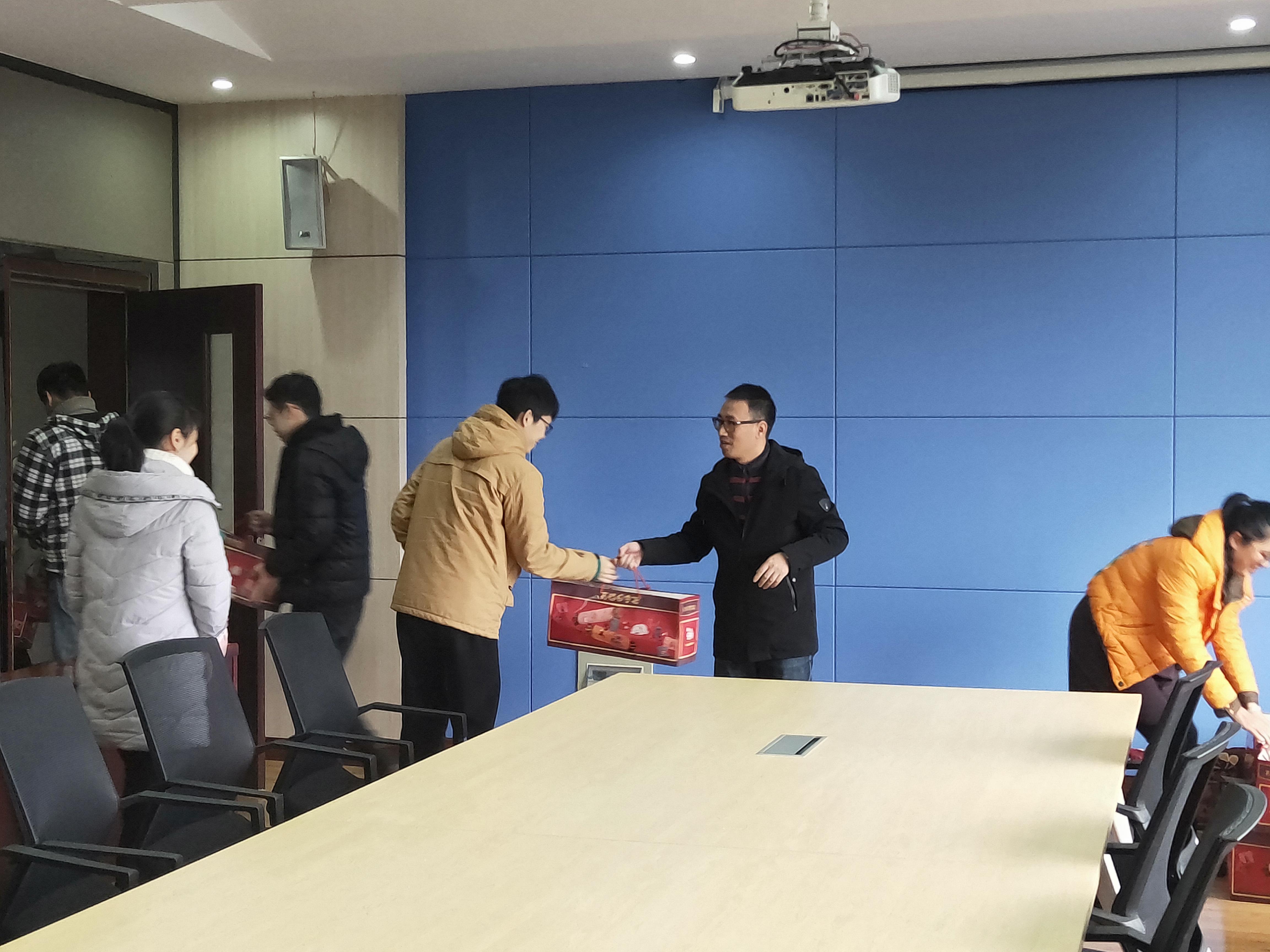数学与大数据学院开展慰问考研员工活动3.jpg