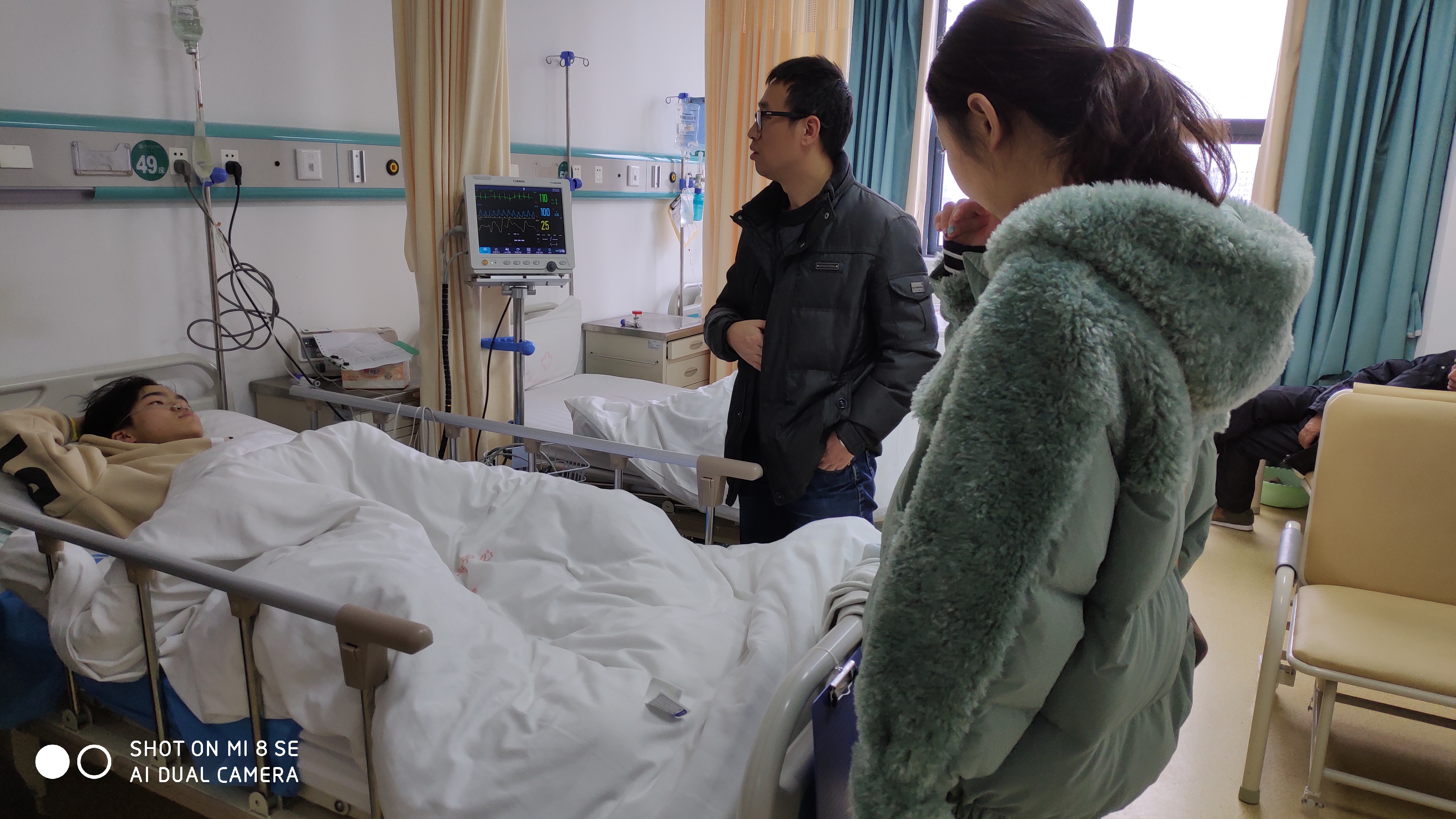 公司组织慰问困难员工2.jpg